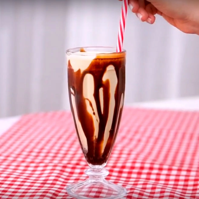 Milkshake de 3 Jeitos - Todo Dia Receitas