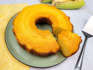 5 receitas de bolo de milho com flocão: preparos fáceis e rápidos