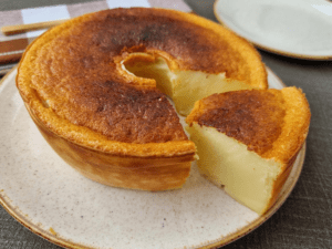 Bolo de leite muito cremoso e fácil de fazer