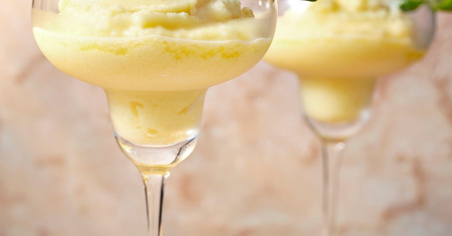 Daiquiri de abacaxi congelado