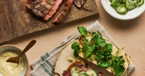 Sanduíche de bife de garupa