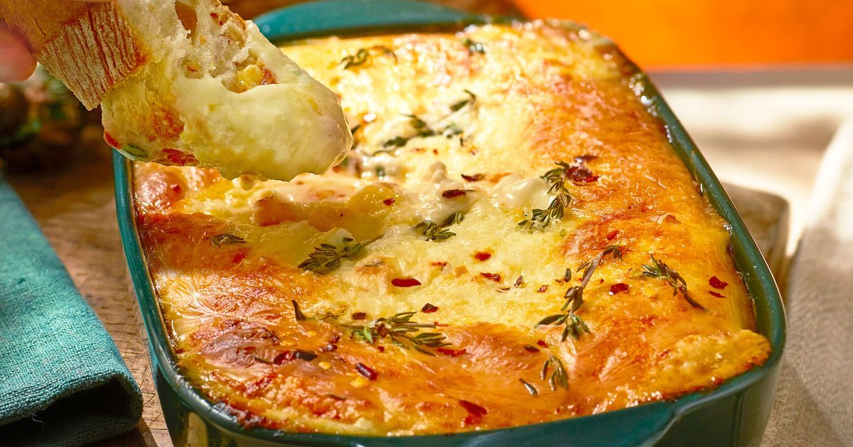 Receita de molho de fondue com queijo derretido e tomilho