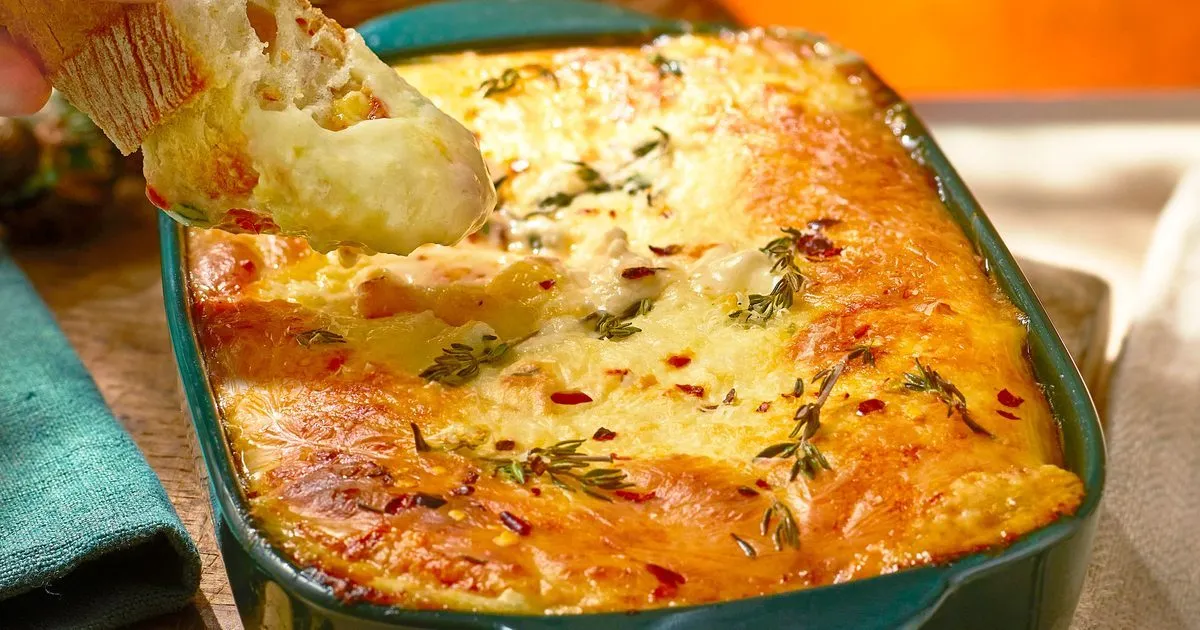 Receita de molho de fondue com queijo derretido e tomilho